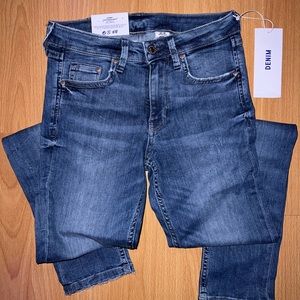 Skinny low waist jeans